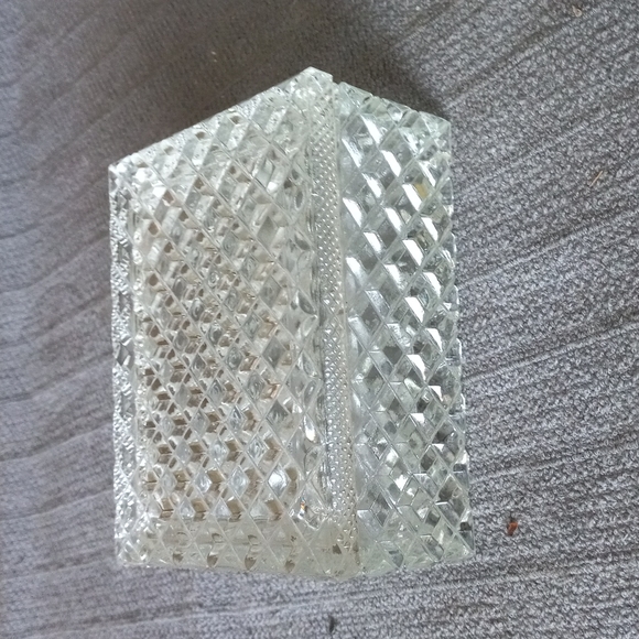 Rectangular Bohemia Czech glass trinket box. - Picture 2 of 4